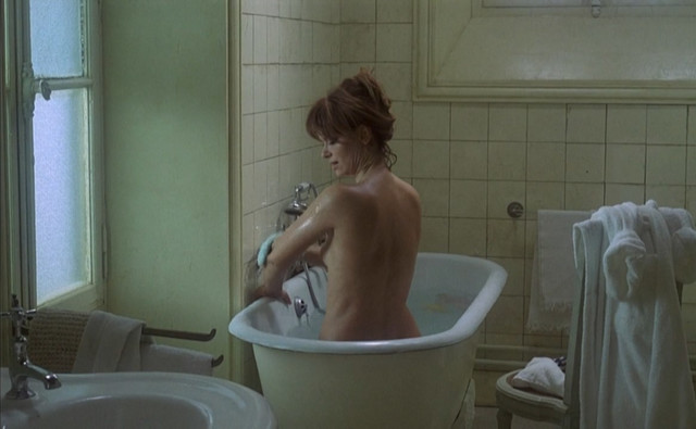 Lea Massari nude - Le souffle au coeur (1971)
