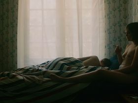 Nina Lombardo nude - Pendant que les champs brilent (2018)