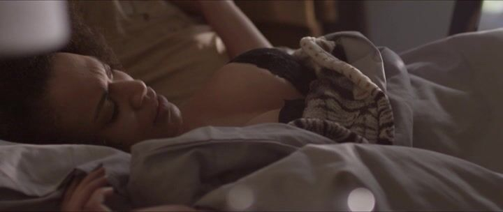 Pearl Thusi sexy - Catching Feelings (2017)