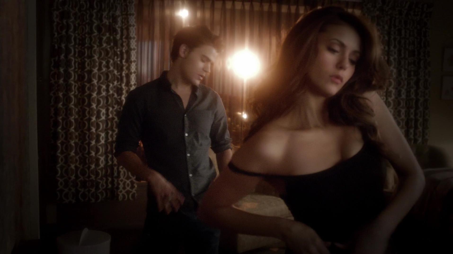 Nina Dobrev sexy - The Vampire Diaries s05e16 (2014)