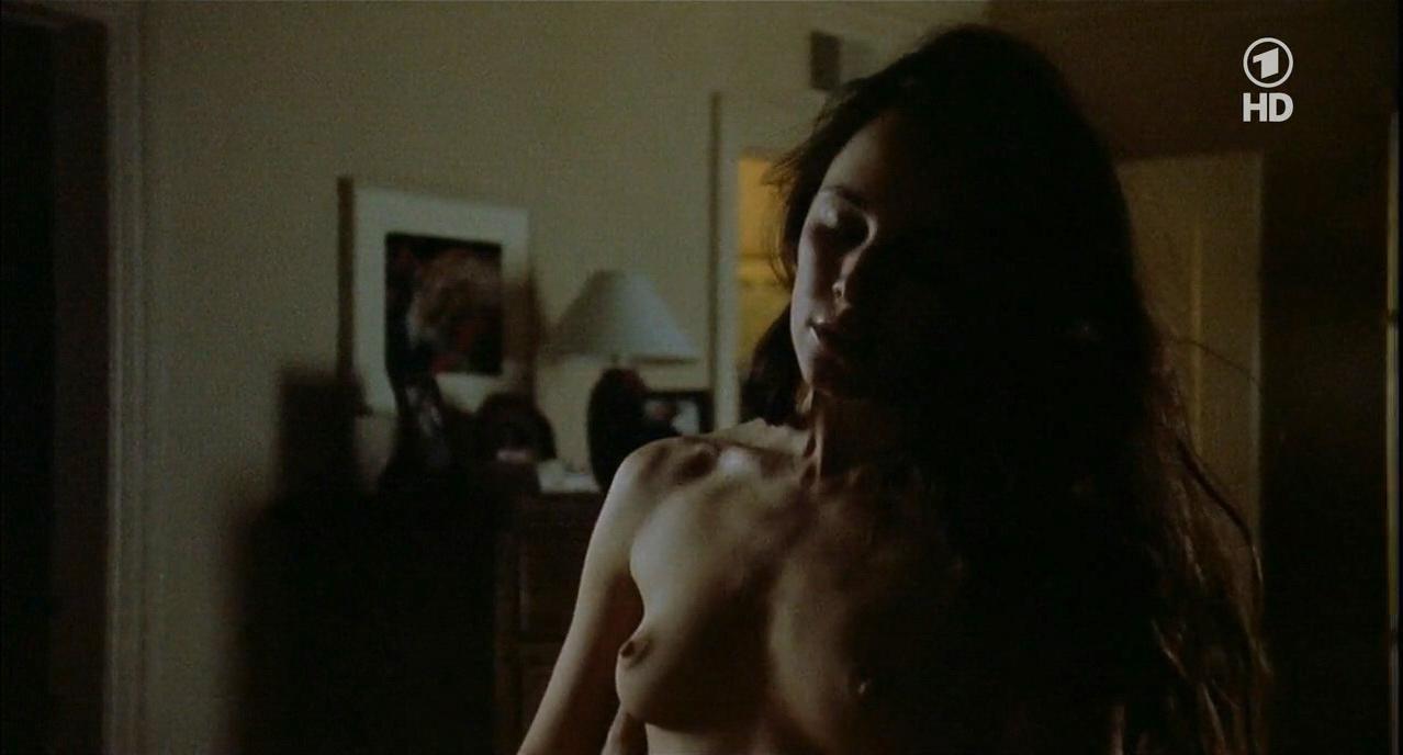 Madeleine Stowe nude - Unlawful Entry (1992)