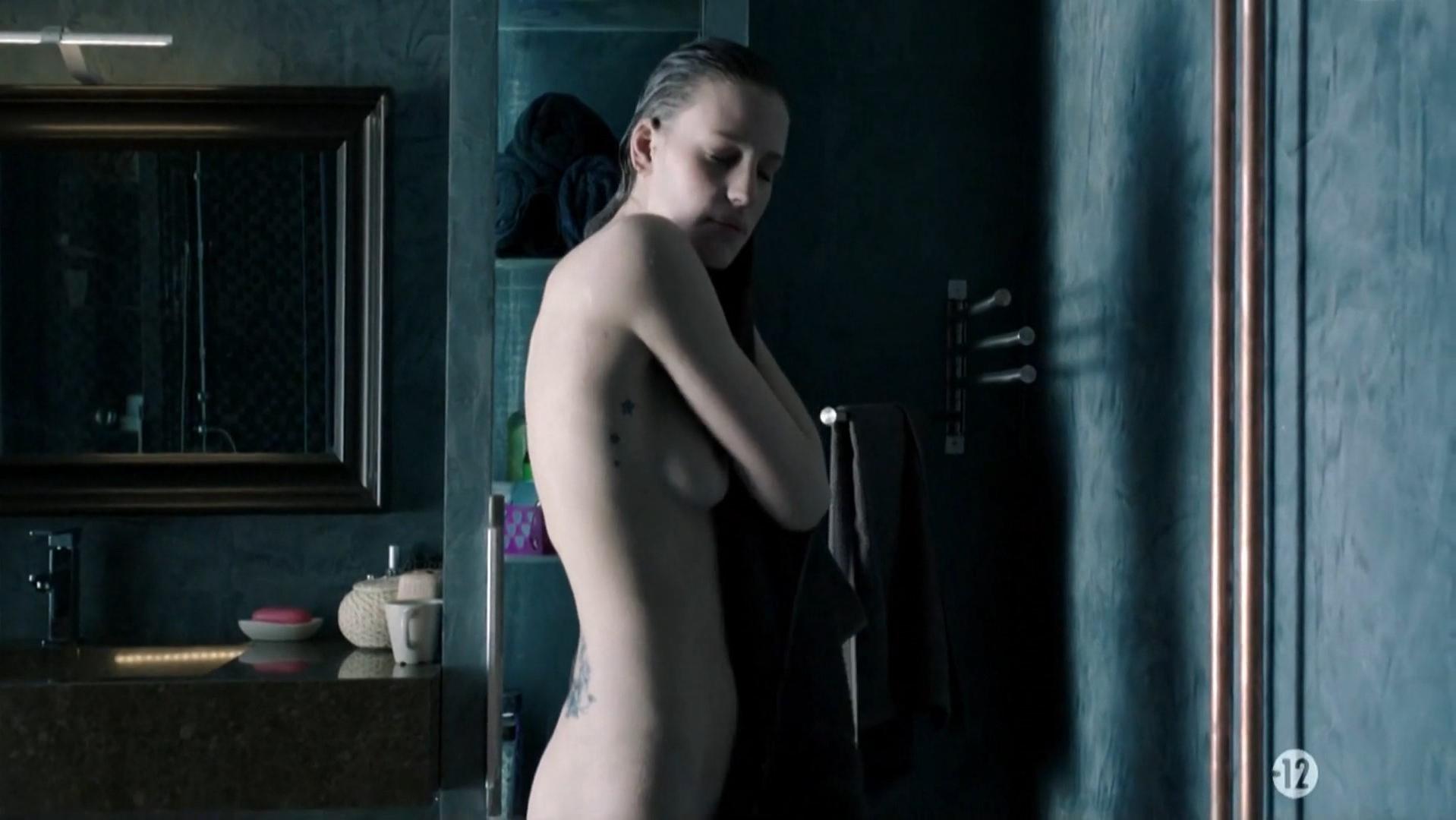 Juliette Dol nude, Evelinn Kostova nude - Section Zero s01e01 (2016)