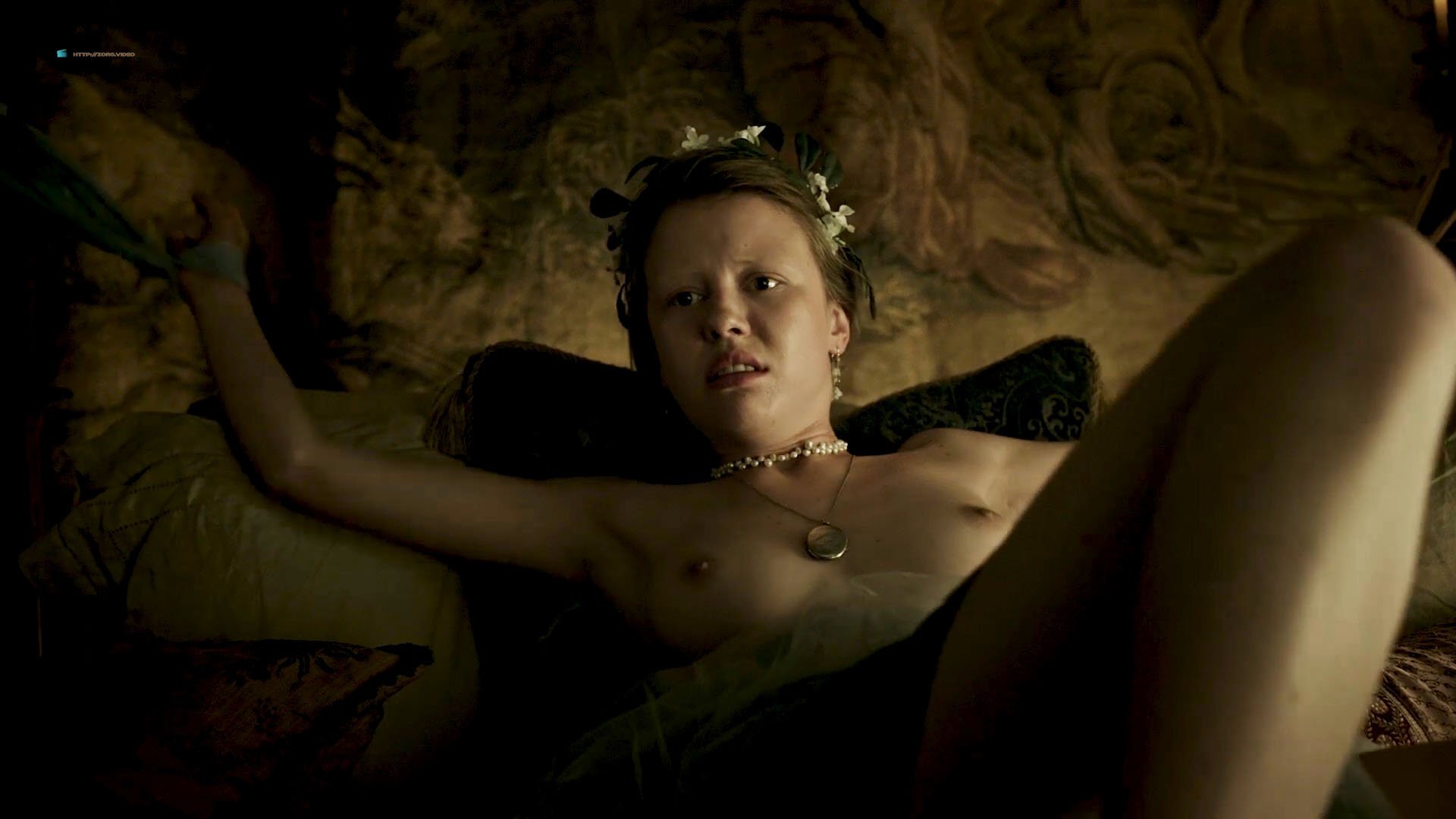Mia Goth nude - A Cure for Wellness (2016)
