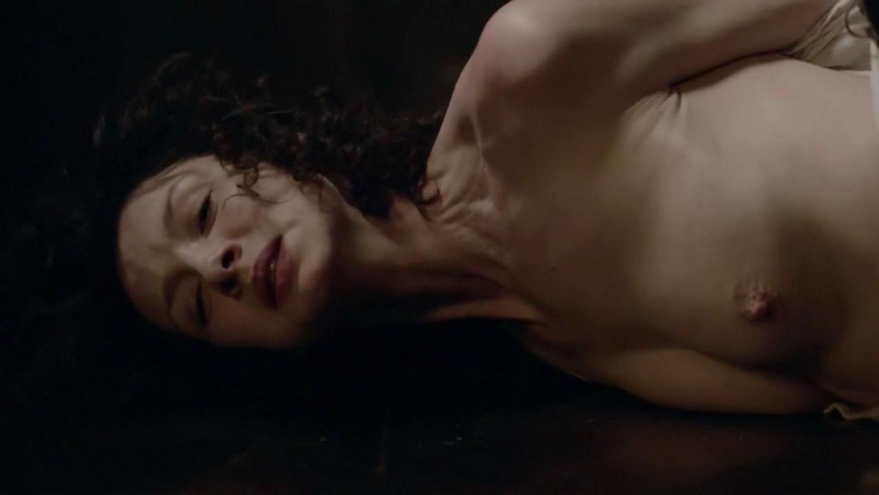 Caitriona Balfe nude - Outlander s01e08 (2014)
