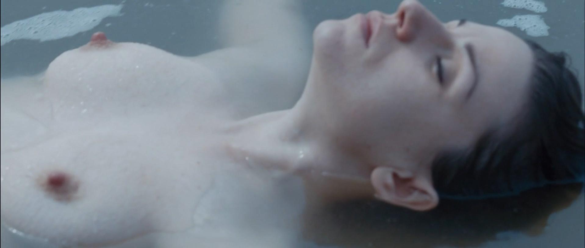 Shian Denovan nude - Siren (2014)