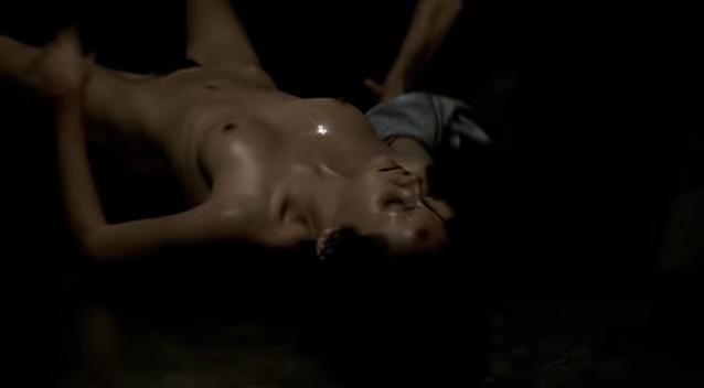 Antonella Costa nude - Garage Olimpo (1999)