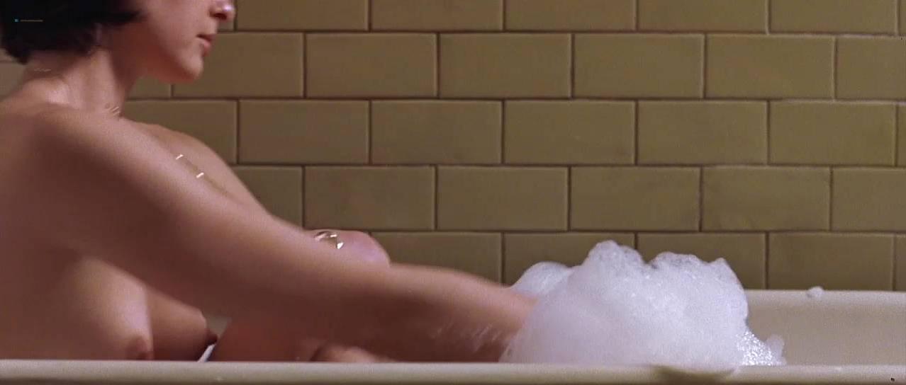 Ashley Judd nude - Eye Of The Beholder (2000)