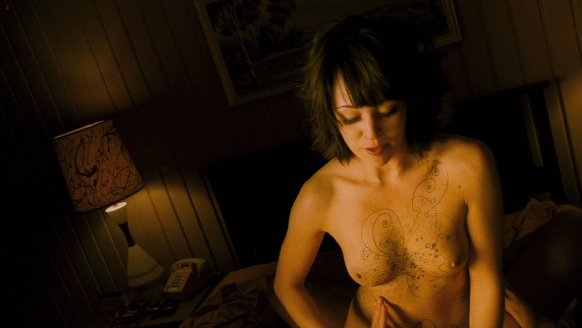Autumn Reeser nude, Sienna Guillory sexy - The Big Bang (2011)