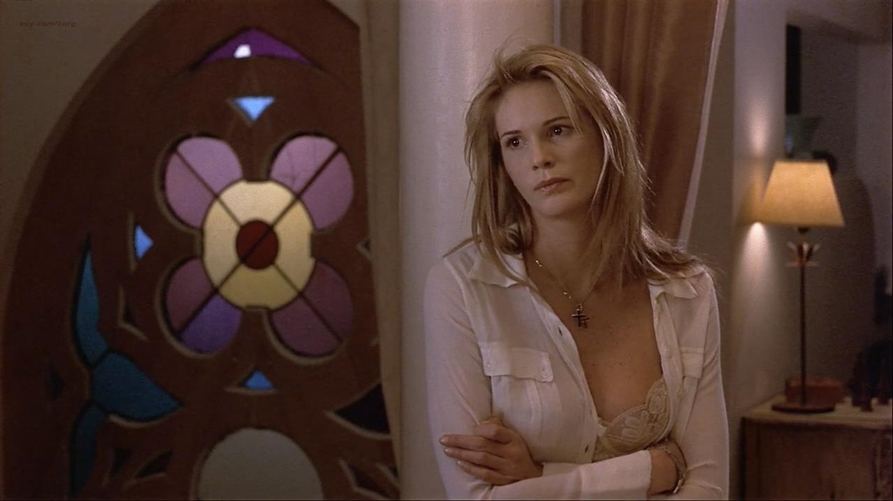 Elle Macpherson sexy - If Lucy Fell (1996)