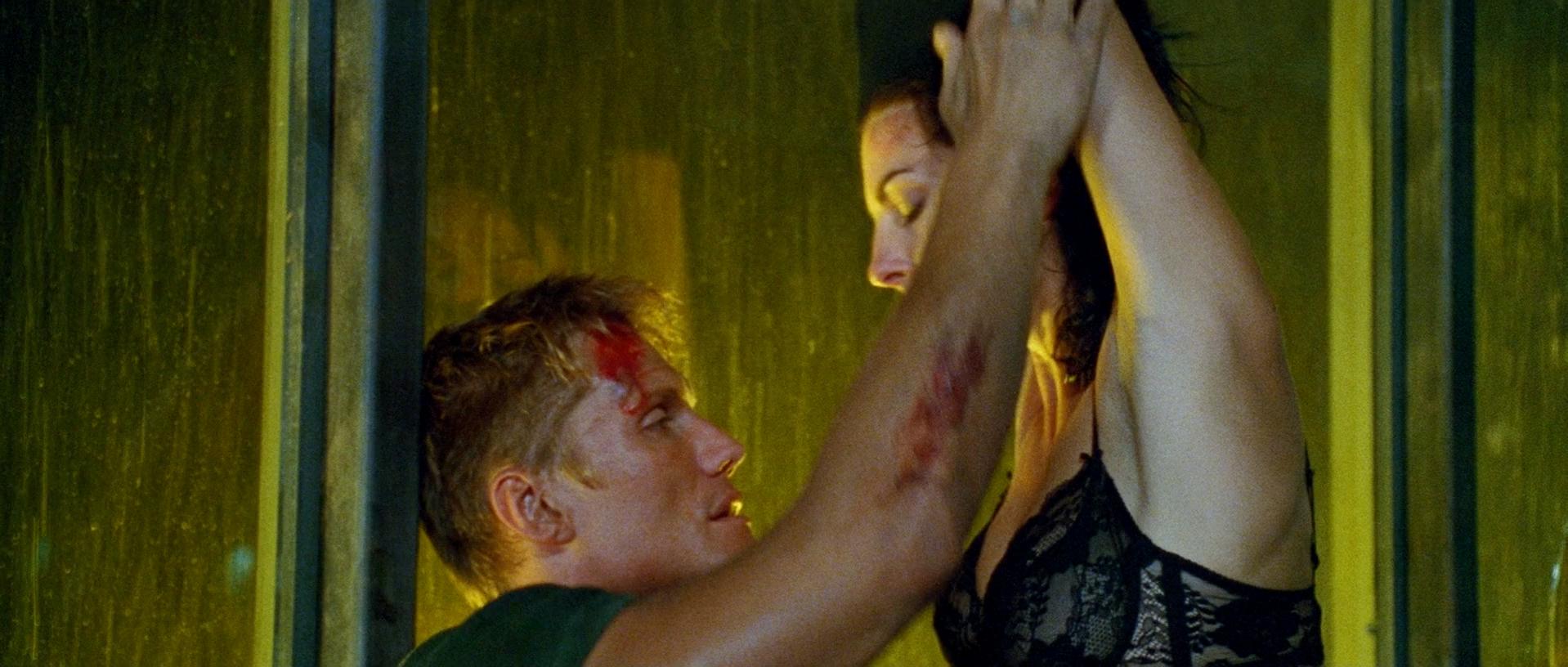 Gina Bellman sexy - Silent Trigger (1996)