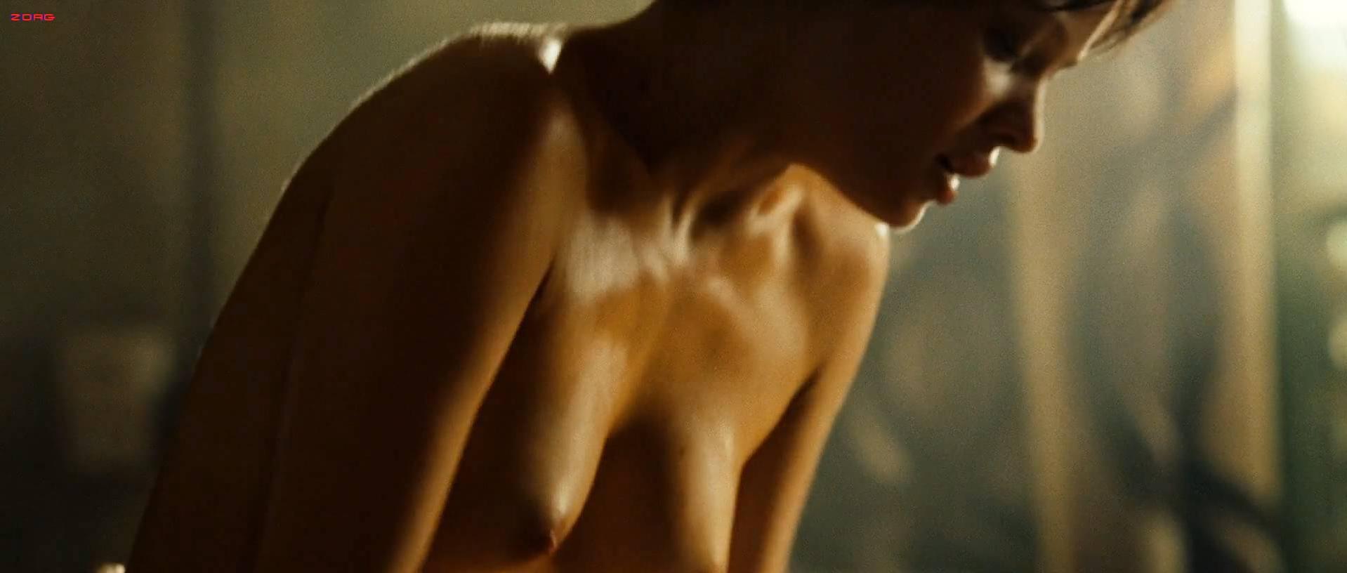 Melanie Thierry nude - Largo Winch (2008)