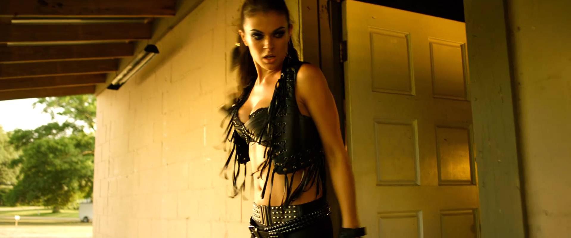 Serinda Swan sexy, Zoe Bell nude, Agnes Bruckner sexy - The Baytown Outlaws (2012)