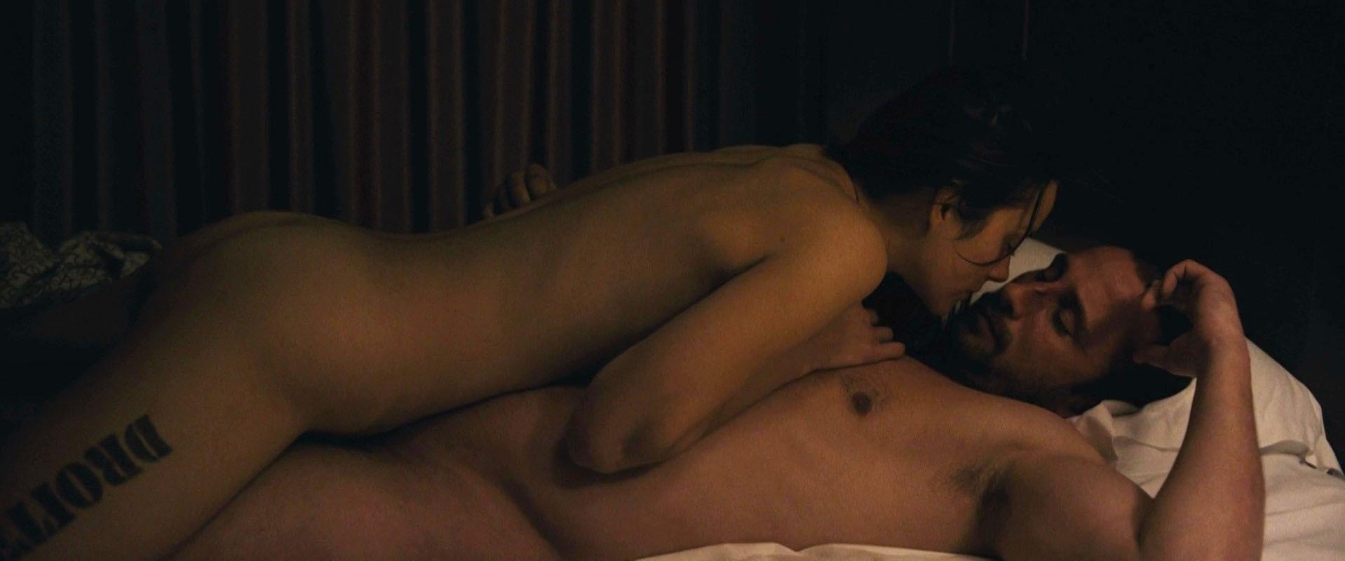 Marion Cotillard nude - Rust and Bone (2012)
