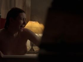 Elodie Frege nude - La main du mal s01e01 (2016)