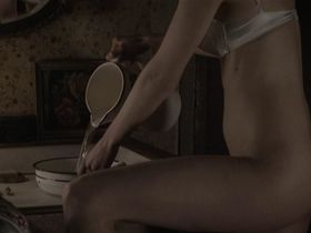 Sylvia Hoeks nude - De Bende van Oss (2011)