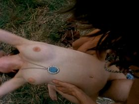 Maureen Allisse nude, Leslie Orr nude - The Manson Family (2003)