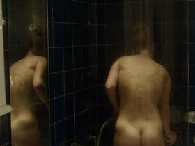 Gaelle Bona nude - Bleu catacombes (2013)