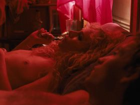 Juno Temple nude - Vinyl s01e01 (2016)