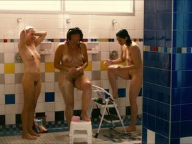 Michelle Williams nude, Sarah Silverman nude - Take This Waltz (2011)