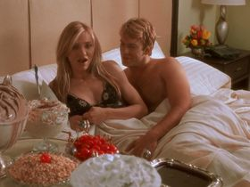 Cameron Diaz sexy, Christina Applegate sexy - The Sweetest Thing (2002)