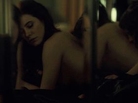 Katharine Isabelle sexy, Caroline Dhavernas sexy - Hannibal s03e06 (2015)