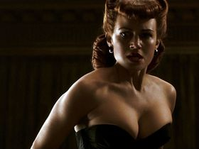 Carla Gugino sexy - Watchmen (2009)