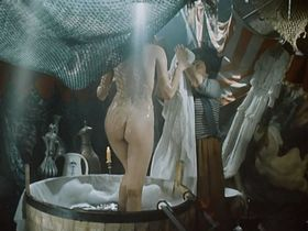 Natalya Lapina nude - Ostrov pogibshih korabley (1987)