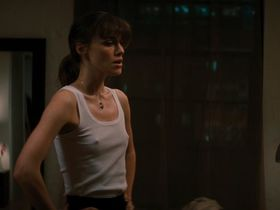 Keira Knightly sexy, Eva Mendes sexy - Last Night (2010)