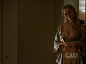 Helena Mattsson sexy - Nikita s02e05 (2011)