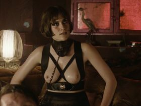 Sophie Pfennigstorf nude - Babylon Berlin: Folge 13 (2017)