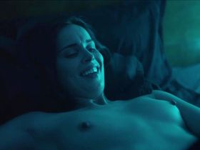 Heida Reed nude - Stella Blomkvist s01e01 (2017)