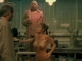 Vilma Seidlova nude, Hana Seidlova nude - Pupendo (2003)