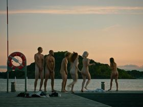 Renate Reinsve nude, Ida Helen Goytil nude, Hanna Maria Gronneberg nude, Ane Viola Semb nude - Hvite Gutter s01 (2018)