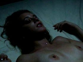 Ludivine Sagnier nude - Une Aventure (2005)