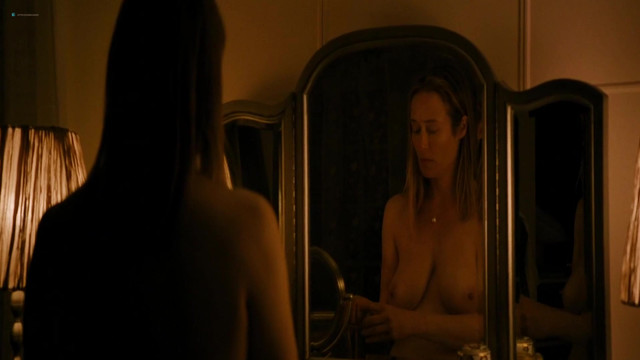 Jennifer Ehle nude, Reyna de Courcy nude, Heather Graham sexy - Wetlands (2017)