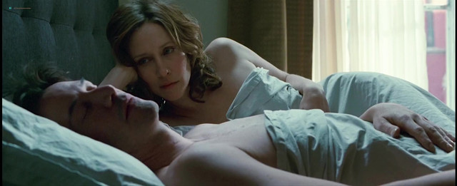 Vera Farmiga sexy - Henry's Crime (2010)