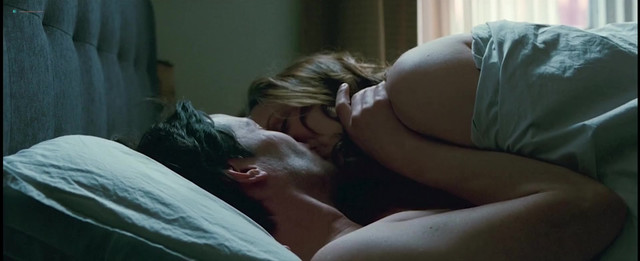 Vera Farmiga sexy - Henry's Crime (2010)