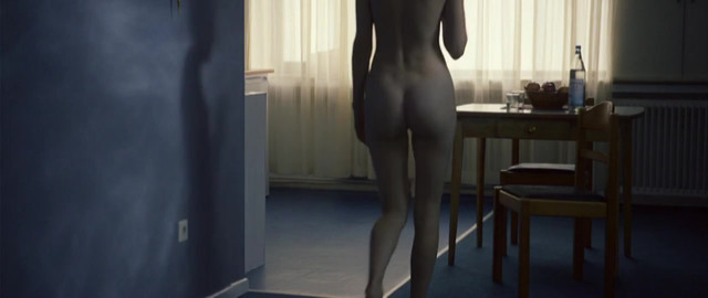 Vicky Krieps nude - Das Zimmermadchen Lynn (2014)