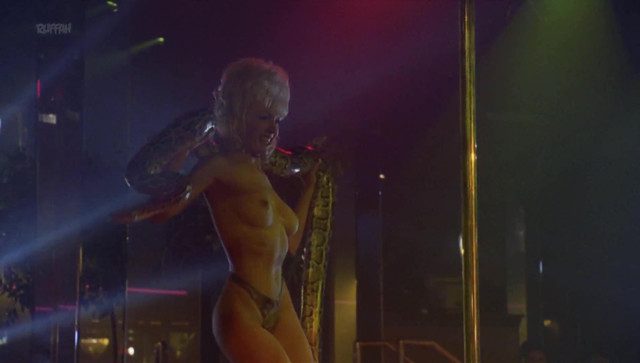 Barbara Alyn Woods nude - Striptease (1996)