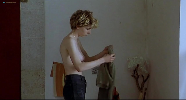 Alexia Stresi nude, Lou Doillon nude, Elise Perrier nude - Trop (peu) d'amour (1998)