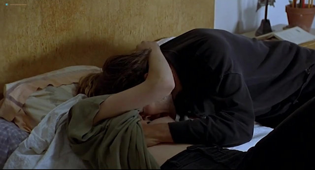 Alexia Stresi nude, Lou Doillon nude, Elise Perrier nude - Trop (peu) d'amour (1998)