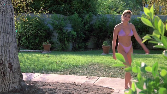 Susanne Mierisch nude, Leilani Sarelle sexy - Neon Maniacs (1986)