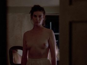 Kelly McGillis nude - Witness (1985)