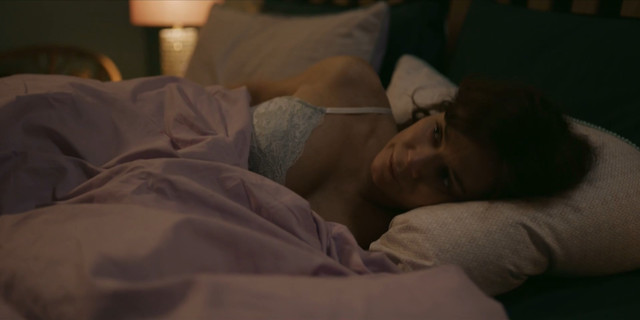 Anna Friel sexy - Butterfly s01e01 (2018)