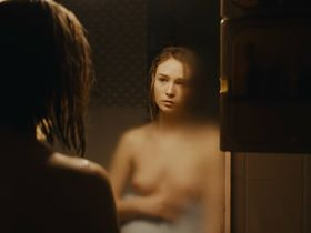 Zofia Wichlacz nude - Rojst s01e02 (2018)