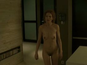 Beata Kawka nude - Jasne blekitne okna (2007)