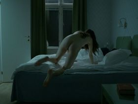 Louise Peterhoff nude - Det som goms i sno s01e02 (2018)