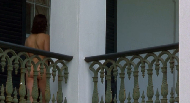 Teri Hatcher nude - Heavens Prisoners (1996)