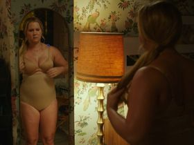 Amy Schumer sexy - I Feel Pretty (2018)