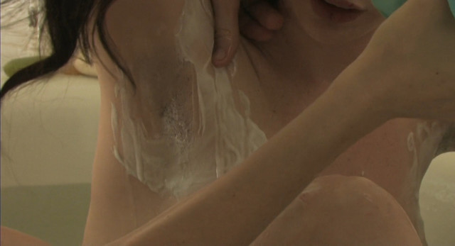 Anne Hathaway nude - Rachel Getting Married (2008)